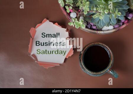 Konzeptionelle Handschrift mit Small Business Saturday. Stockfoto