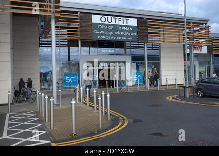 Ein Outfit Store im A1 Retail Park, Biggleswade, Beds, England Stockfoto