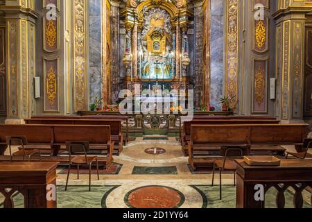 Erzbischöfliche Kathedrale Innenraum des Doms von Ravenna. Stockfoto