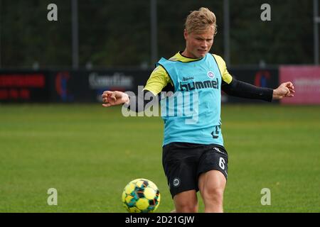 Odense, Dänemark. Oktober 2020. Jeppe Tverskov (6) von Odense Boldklub gesehen während einer Trainingseinheit auf Odense Boldklub Trainingsgelände Aadalen in Odense. (Foto Kredit: Gonzales Foto/Alamy Live News Stockfoto