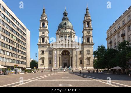 St.-Stephans-Basilika an einem Spätsommertag in Budapest, Ungarn Stockfoto