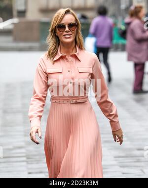 Nicht exklusiv: Amanda Holden, Global Radio Studios, London, UK, 06. Oktober 2020, Foto von piQtured Stockfoto