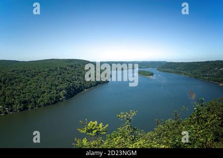 Susquehanna River in PA, USA an einem Sommerherbsttag. Es ist der längste Fluss an der Ostküste der Vereinigten Staaten Stockfoto