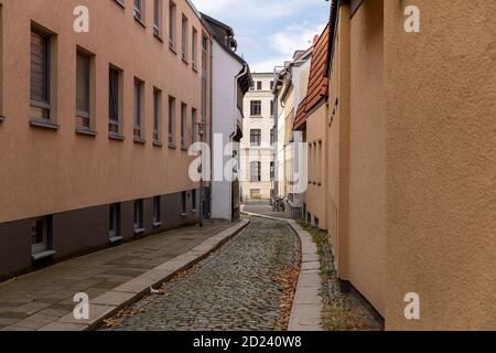 Die Braunschweiger Altstadt in Niedersachsen besteht aus engen Gassen zwischen historischen Gebäuden. Stockfoto