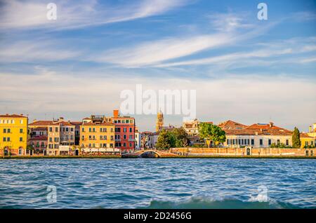 Böschung von Fondamenta Zattere Ai Gesuati in Venedig historischen Zentrum Dorsoduro Sestiere, Blick vom Wasser des Giudecca Kanal, Region Venetien, Norditalien Stockfoto