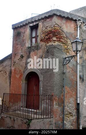 Dorf Naso Sizilien Italien Dame gaga Großvater emigrierte von naso Stockfoto