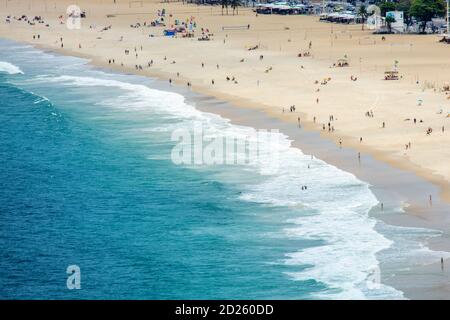 Blick auf den Strand von Copacabana, Rio de Janeiro, Brasilien Stockfoto