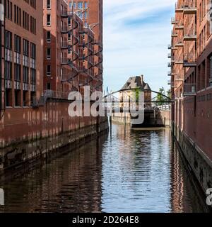 Die ikonische Speicherstadt in Hamburg. Im HafenCity-Viertel gelegen. Erbaut von 1883 bis 1927. Stockfoto