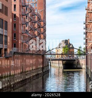 Die ikonische Speicherstadt in Hamburg. Im HafenCity-Viertel gelegen. Erbaut von 1883 bis 1927. Stockfoto