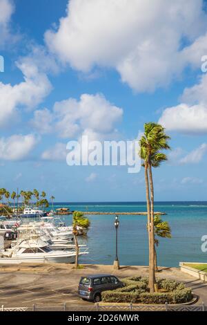 Karibik, Niederländische Antillen, Aruba, Oranjestad, Hafenfront Stockfoto