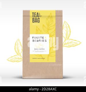 Craft Paper Bag mit Obst und Beeren Tee Label. Abstract Vector Packaging Design Layout mit realistischen Schatten. Moderne Typografie, Handgezeichnetes Melon Stock Vektor