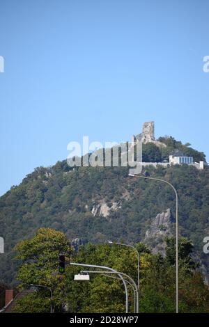 Blick über den Rhein nach Drachenburg Stockfoto