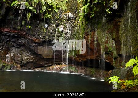 Madeira, Portugal - September 2017: Madeira, Portugal - September 2017: Die '25 Fontes', ein Pool, der von 25 Süßwasserquellen gespeist wird Stockfoto