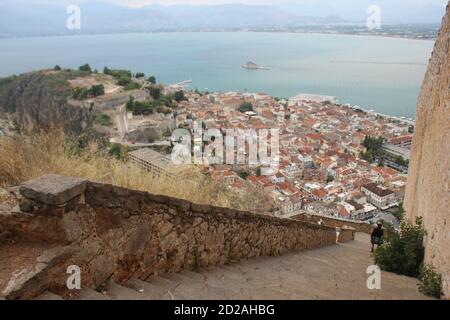 Panoramablick auf die Stadt Naflio von der Festung Palamidi Stockfoto