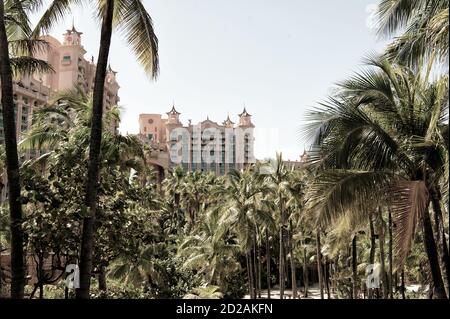 NASSAU, BAHAMAS - 9. März. 2016: Das Atlantis Paradise Island Resort, auf den Bahamas. Das Resort kosten 800 Millionen zu bringen, der Mythos und die Legende von der verlorenen Stadt Atlantis leben. Stockfoto