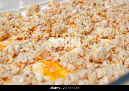 Kochen Lasagne in einem Glas Backform. Stockfoto