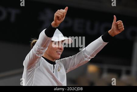 Paris, Frankreich. Oktober 2020. Roland Garros Paris French Open 2020 Day 10 061020 IGA Swiatek (POL) gewinnt Viertelfinale Credit: Roger Parker/Alamy Live News Stockfoto
