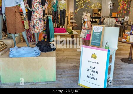 Orlando Florida, Lake Buena Vista, Walt Disney World Resort, Disney Springs, Shopping Shopper Shopper shoppen shoppen shoppen shoppen Markt Märkte Marktplatz kaufen sellin Stockfoto