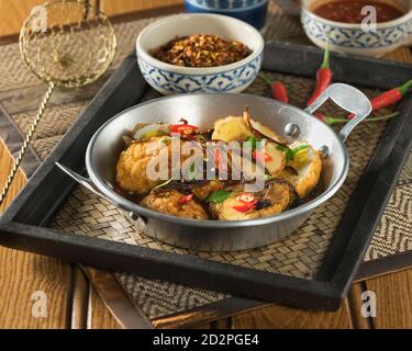 Khai luk khoei. Schwiegersohn Eier. Thailändische Küche Stockfoto