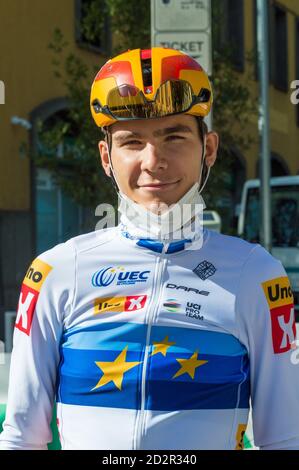 Oggiono (Lc, Italien. 4. Okt 2020. oggiono (lc), Italien, 04 Okt 2020, HVIDEBERG JONAS IVERS (NOR) (Uno-X Pro Cycling Team) - Europameister unter 23 während Il Piccolo Lombardia - unter 23 - Straßenradeln - Credit: LM/Antonino Caldarella Credit: Antonino Caldarella/LPS/ZUMA Wire/Alamy Live News Stockfoto