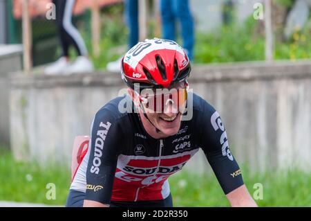 Oggiono (Lc, Italien. 4. Oktober 2020. oggiono (lc), Italien, 04. Oktober 2020, SWEENY Harry (AUS)(Lotto Soudal U23) - Gewinner des Piccolo Giro di Lombardia 2020 während der Piccolo Lombardia - unter 23 - Straßenradeln - Credit: LM/Antonino Caldarella Credit: Antonino Caldarella/LPS/ZUMA Wire/Alamy Live News Stockfoto