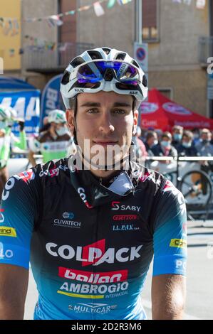 Oggiono (Lc, Italien. 4. Oktober 2020. oggiono (lc), Italien, 04. Oktober 2020, Luca Rastelli (ITA)(Team Colpack Ballan) - anwesend bei Beginn des Piccolo Giro di Lombardia 2020 während des Il Piccolo Lombardia - unter 23 - Straßenradeln - Credit: LM/Antonino Caldarella Credit: Antonino Caldarella/LPS/ZUMA Wire/Alamy Live News Stockfoto