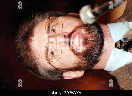 Sin Fien-Anführer Gerry Adams spricht in der Guildhall in Londonderry anlässlich des 24. Jahrestages des Blutigen Sonntags. Foto von Paul McErlane. Siehe PA Story ULSTER Talks Stockfoto