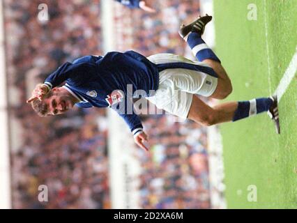 Ian Marshall von Leicester City feiert, nachdem er heute (Sonntag) während des FA Carling Premiership Clash seinen 2. Und Siegtreffer gegen Tottenham Hotspur in der White Hart Lane erzielt hat. Foto von Adam Butler/PA. Stockfoto