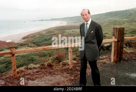 Der Herzog von Kent besuchte heute (Mittwoch) das Whitepark Bay Youth Hostel an der malerischen Küste von North Antrim in der Nähe des Giants Causeway und schloss seine zweitägige Reise nach Nordirland ab. Bild von Brian Little. Stockfoto