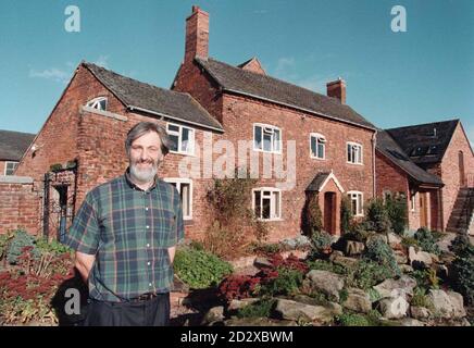 Paul Tunnicliff, Inhaber des Beeches Farm Hotels, Waldley, Derbyshire. Die Herzogin von York und ihre Töchter, die Prinzessinnen Beatrice und Eugenie, schlüpften in das Hotel aus dem 23. Jahrhundert, nachdem sie einen aufregenden Tag in den nahe gelegenen Alton Towers verbracht hatten. Siehe PA Story ROYAL York. PA-Fotos Stockfoto