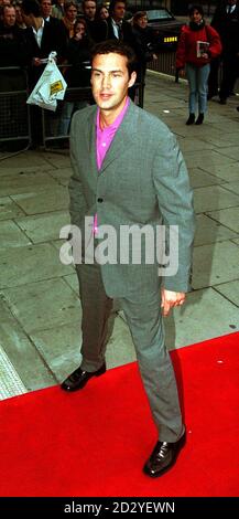 PA NEWS PHOTO 27/2/98 Channel 4 Television's 'Big Breakfast' Moderator Johnny Vaughan bei den Empire Awards 1998 in Piccadilly, London heute Nachmittag (Freitag). Foto von Adam Butler/PA Stockfoto