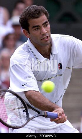 Keine Kommerzielle Nutzung. Pete Sampras aus den USA in seinem Halbfinalspiel gegen Tim Henman in Wimbledon. Stockfoto