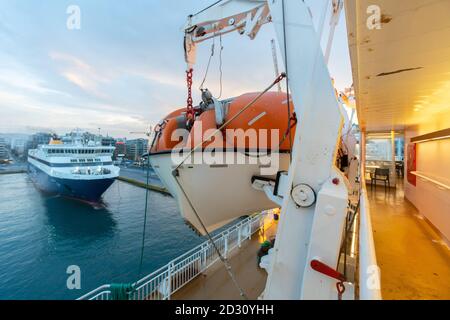 Blue Star Ferries Boot in Piräus Hafen, Griechenland Stockfoto