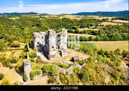 Ruinen von Domeyrat Castle in Auvergne, Frankreich Stockfoto