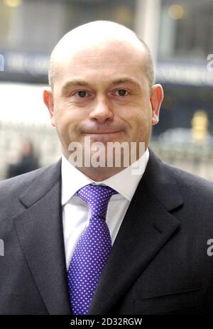 Schauspieler Ross Kemp kommt zu den jährlichen Woman's Own Children of Courage Awards in Westminster Abbey. Stockfoto