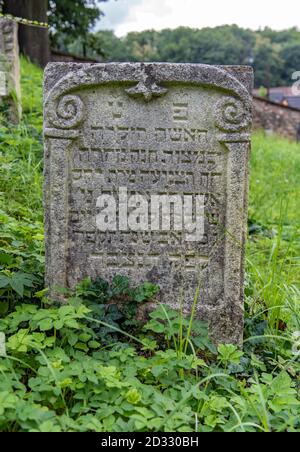 Grabstein auf dem Jüdischen Friedhof in Jemnice, Tschechische Republik Stockfoto