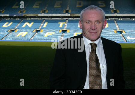 Peter Reid, der neue Manager von Leeds United, wurde während einer Pressekonferenz in der Elland Road, Leeds, vorgestellt. Leeds wandte sich nach dem Abschied von Terry Venables an Reid als Manager für die verbleibenden acht Spiele der Saison. *..der ehemalige Manager von Sunderland ist begierig darauf, Leeds um Überleben zu kämpfen, beginnend mit Liverpool in Anfield. Stockfoto