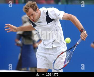 Großbritanniens Greg Rusedski während seines Spiels gegen Weißrussland Vladimir Vladimir bei den Samsung Open, Nottingham. Stockfoto