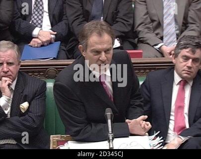 Videoaufnahme des britischen Premierministers Tony Blair während seiner wöchentlichen Fragestunde im Unterhaus in London Stockfoto