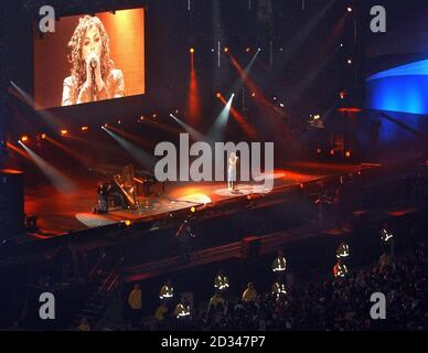 Sängerin Charlotte Church tritt auf der Bühne auf. Stockfoto