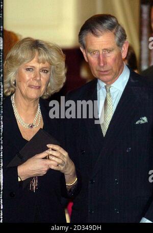 Der Prinz von Wales und seine Partnerin Camilla Parker-Bowles kommen an. Stockfoto