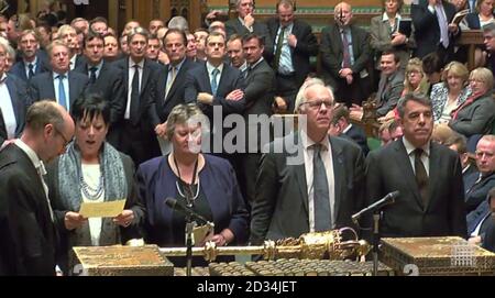 Die Abgeordneten geben ihr Ergebnis zurück, nachdem sie im Londoner Unterhaus für die Ablehnung von Lord's Änderungsantrag zu den Rechten von EU-Bürgern gestimmt haben. Stockfoto