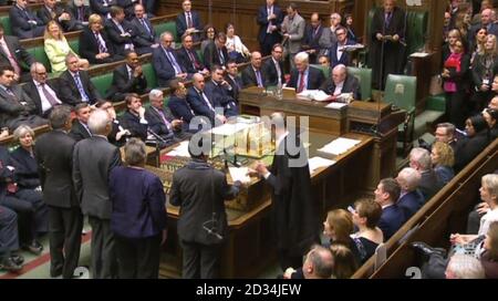 Die Abgeordneten geben ihr Ergebnis zurück, nachdem sie im Londoner Unterhaus für die Ablehnung von Lord's Änderungsantrag zu den Rechten von EU-Bürgern gestimmt haben. Stockfoto