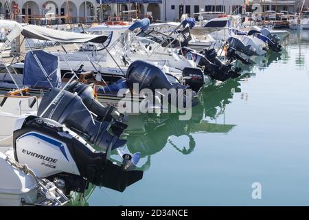 Port de Pollensa oder ‘Puerto Pollensa’, wie es manchmal geschrieben wird, ist ein Mallorca-Stadt und Resort am nördlichen Rand der Insel. Stockfoto