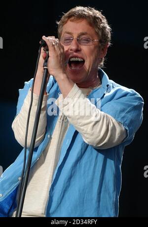 Der WHO-Sänger Roger Daltrey tritt auf der Hauptbühne beim T in the Park Musikfestival in Balado, Schottland, auf. Stockfoto