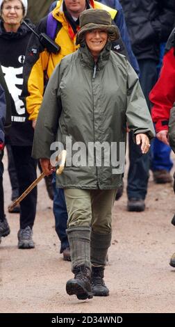 Die Herzogin von Rothesay startet eine Woche Spaziergänge zur Unterstützung der National Osteoporose Society (NOS) mit einer Wanderung um Loch Muick auf dem Balmoral Estate in Schottland. Stockfoto