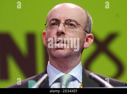 SNP Sports-Sprecher Stewart Maxwell spricht bei der Konferenz der Scottish National Party in der Perth Concert Hall. Stockfoto