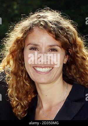 PA Datei Bild datiert 05-07-2006 mit Tana Ramsay, Ehefrau des Starkochs Gordon Ramsay, der zusammen mit Tom Parker-Bowles, London, als Co-Moderatorin eines neuen UKTV Food Programms, The Market Kitchen, angekündigt wurde. Stockfoto