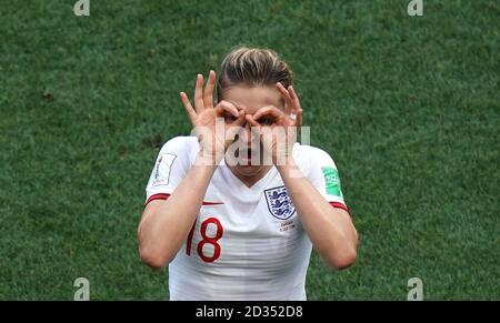 England's Ellen White feiert ein Ziel, das bei der FIFA Frauen-WM-Dritten Platz Play-Off im Stade de Nice, Nizza nicht zulässig ist. Stockfoto