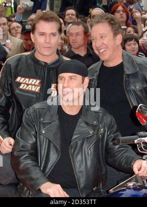 (Von links nach rechts) Ray Liotta, John Travolta und Tim Allen kommen zur UK-Premiere von Wild Hogs im Odeon West End im Zentrum Londons. Stockfoto